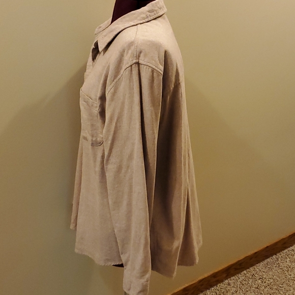🤎Universal Thread🤎 JUNIORS XXL tan, soft button up - Picture 2 of 6